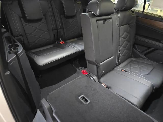 2026 Volkswagen Atlas SE with Technology