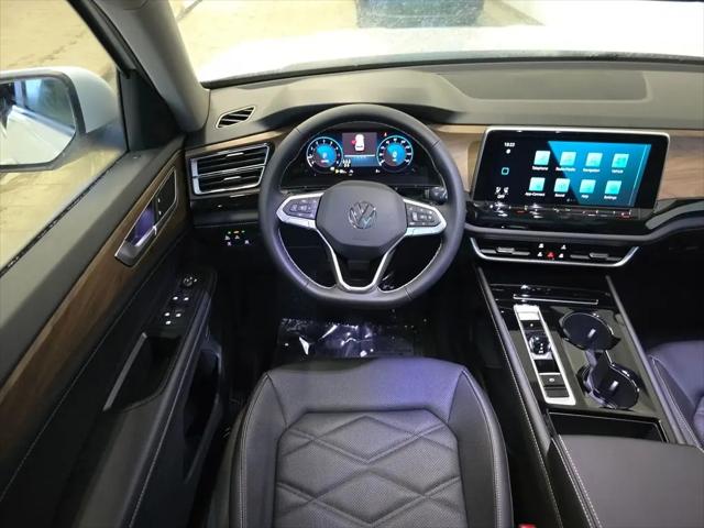 2026 Volkswagen Atlas SE with Technology