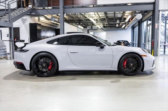 2024 Porsche 911 Carrera GTS