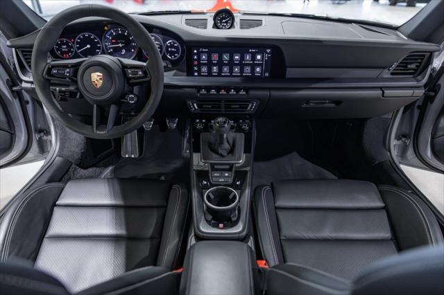 2024 Porsche 911 Carrera GTS