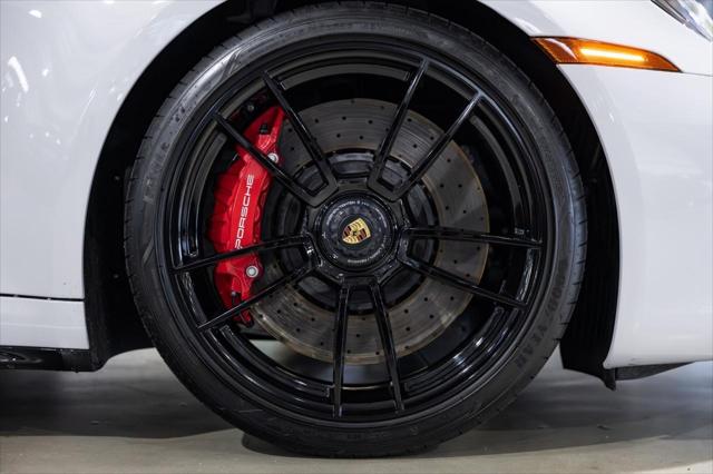 2024 Porsche 911 Carrera GTS