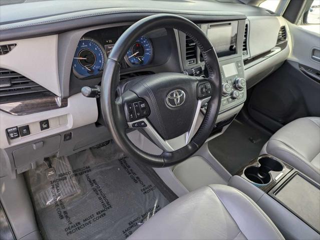 2015 Toyota Sienna XLE 8 Passenger