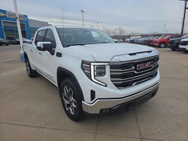2022 GMC Sierra 1500 4WD Crew Cab Short Box SLT 2022 GMC Sierra 1500 4WD Crew Cab Short Box SLT
