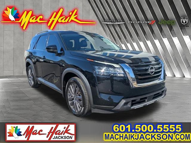 2023 Nissan Pathfinder SL FWD