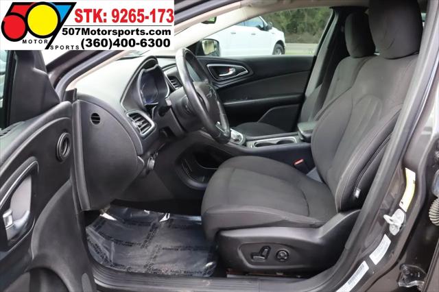2016 Chrysler 200 Limited