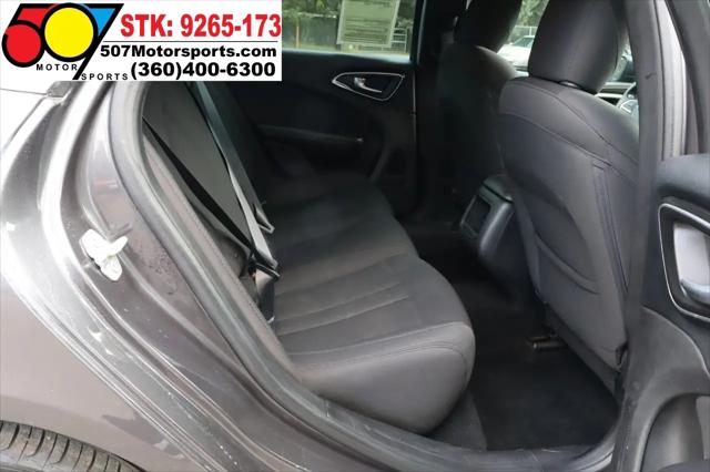 2016 Chrysler 200 Limited