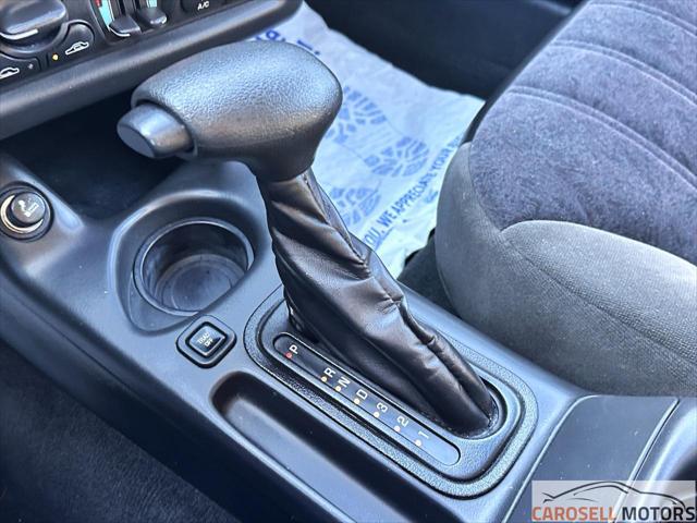 2002 Chevrolet Monte Carlo LS