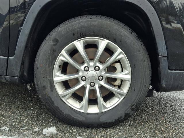 2022 Jeep Cherokee Latitude Lux 4x4 2022 Jeep Cherokee Latitude Lux 4x4