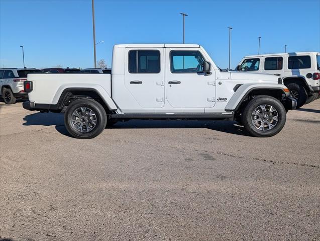 2026 Jeep Gladiator GLADIATOR SAHARA 4X4