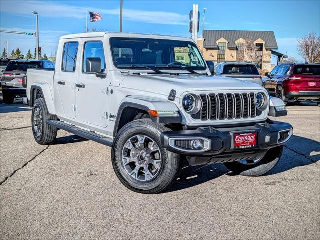 2026 Jeep Gladiator GLADIATOR SAHARA 4X4