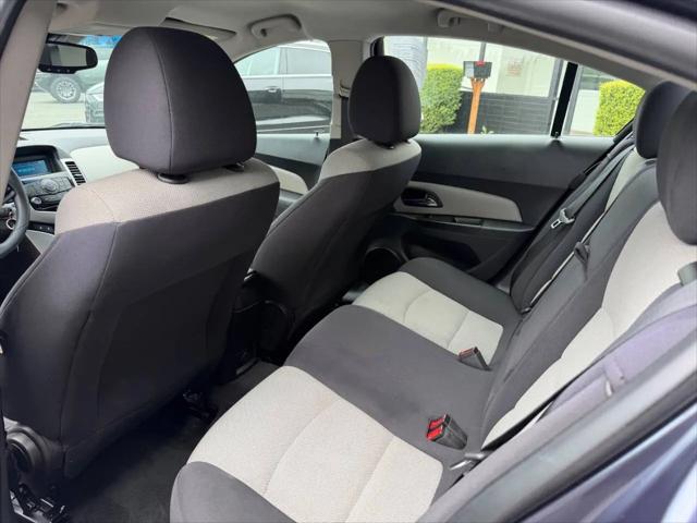 2013 Chevrolet Cruze LS Auto