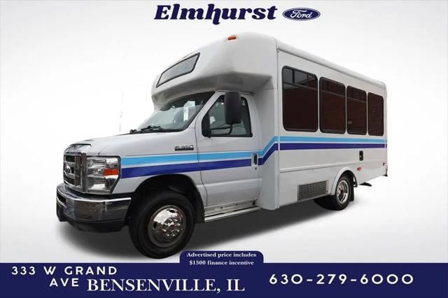 2017 Ford E-350 Cutaway E-350 for sale in Bensenville, IL