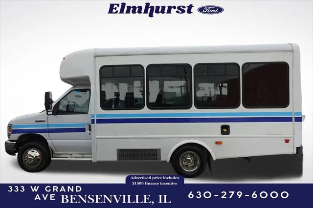 2017 Ford E-350 Cutaway E-350
