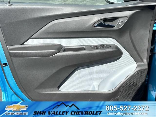 2027 Chevrolet Bolt LT FWD