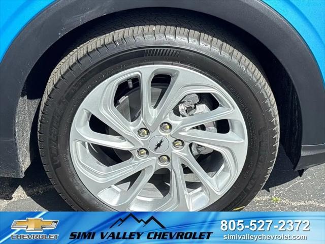 2027 Chevrolet Bolt LT FWD
