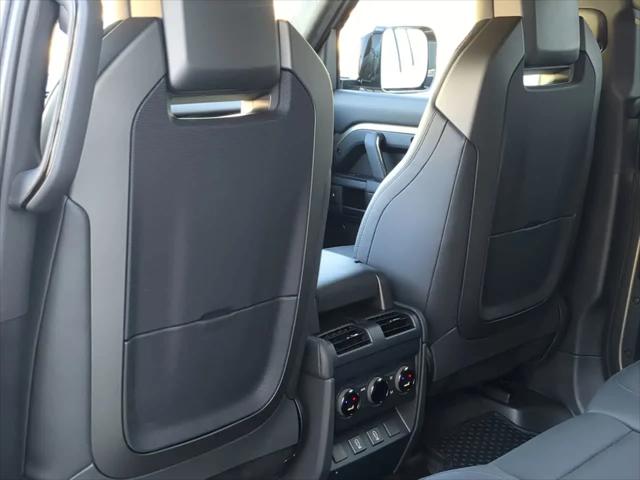 2026 Land Rover Defender P635 OCTA