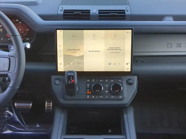 2026 Land Rover Defender P635 OCTA