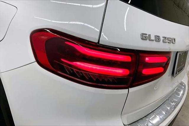 2026 Mercedes-Benz GLB 4MATIC