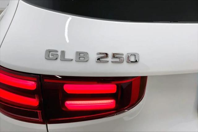 2026 Mercedes-Benz GLB 4MATIC