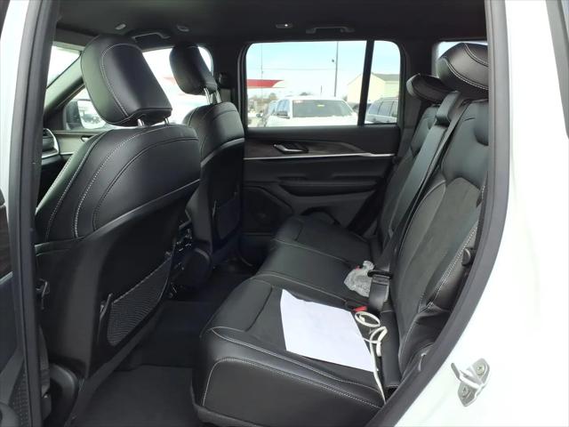 2026 Jeep Grand Cherokee Altitude 4x4