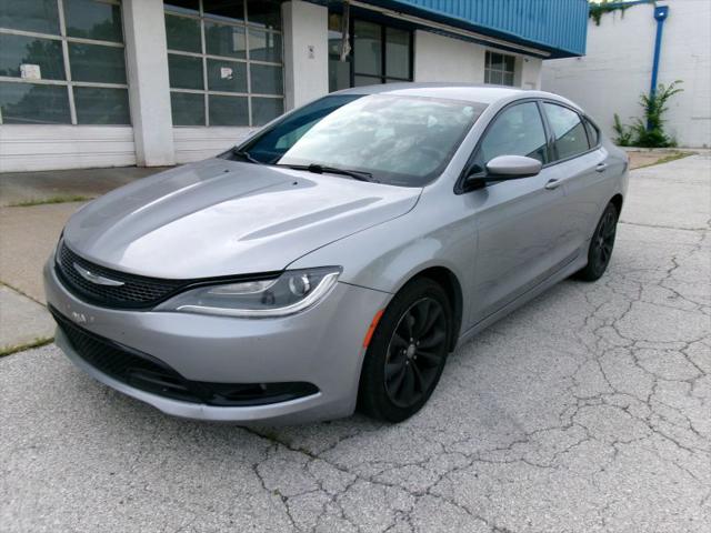 2015 Chrysler 200 S for sale in Kansas City, MO