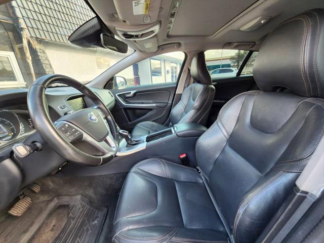 2016 Volvo V60 Cross Country T5 Platinum
