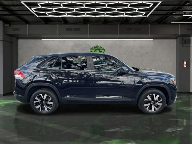 2022 Volkswagen Atlas Cross Sport 2.0T SE