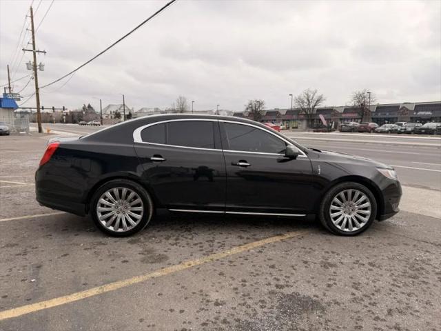 2015 Lincoln MKS Base