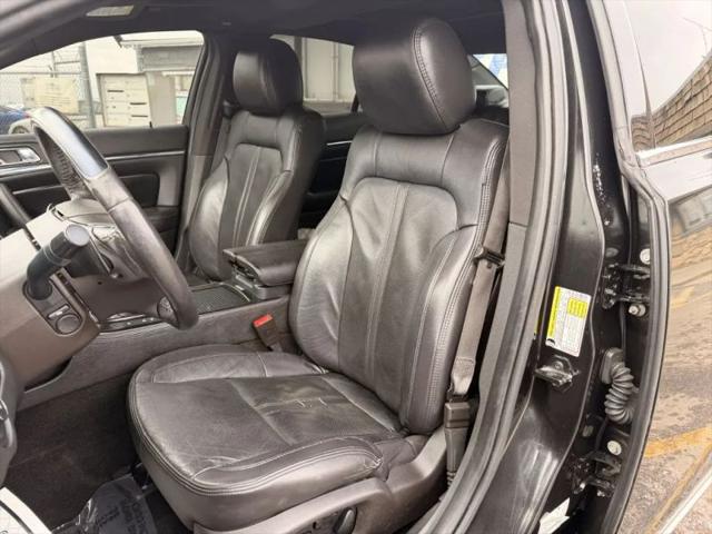2015 Lincoln MKS Base