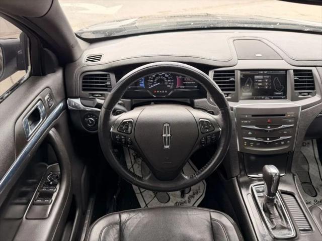 2015 Lincoln MKS Base