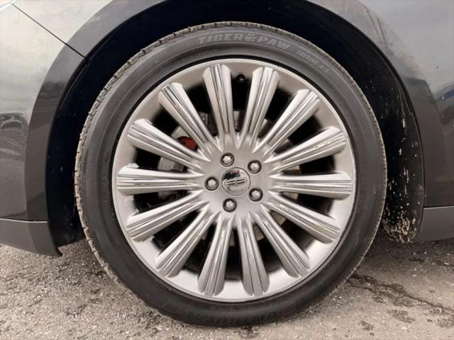 2015 Lincoln MKS Base