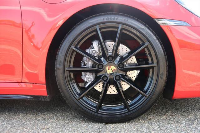 2021 Porsche 911 Carrera