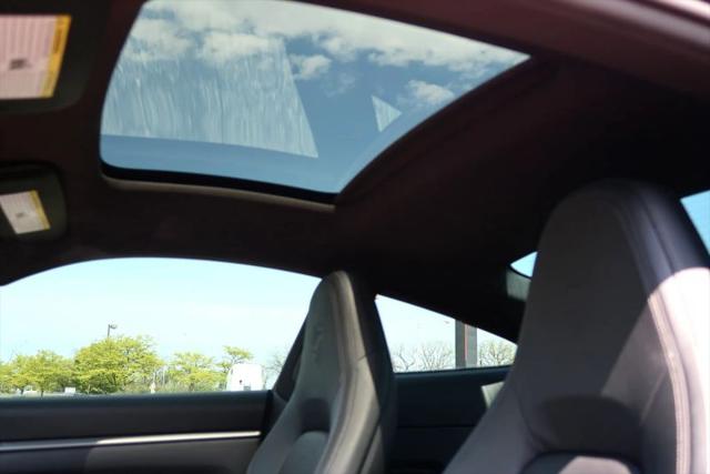 2021 Porsche 911 Carrera
