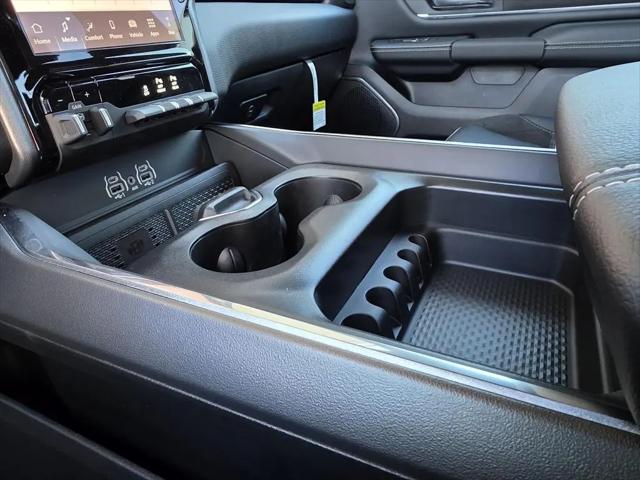 2026 Ram 1500 Laramie Crew Cab 4x4 5'7" Box