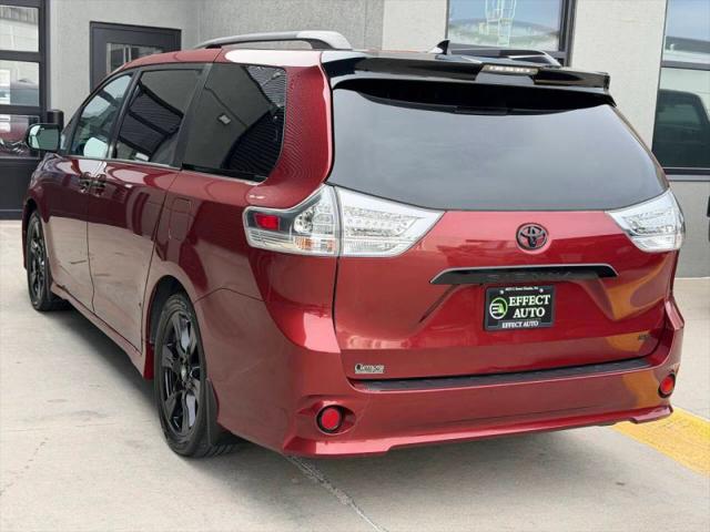 2020 Toyota Sienna SE
