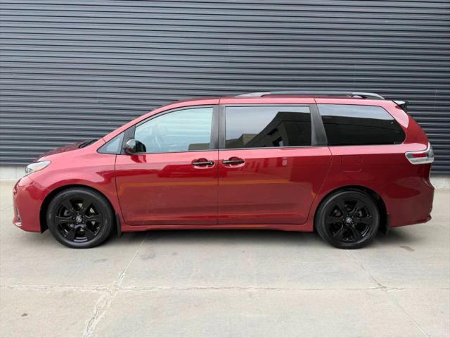 2020 Toyota Sienna SE