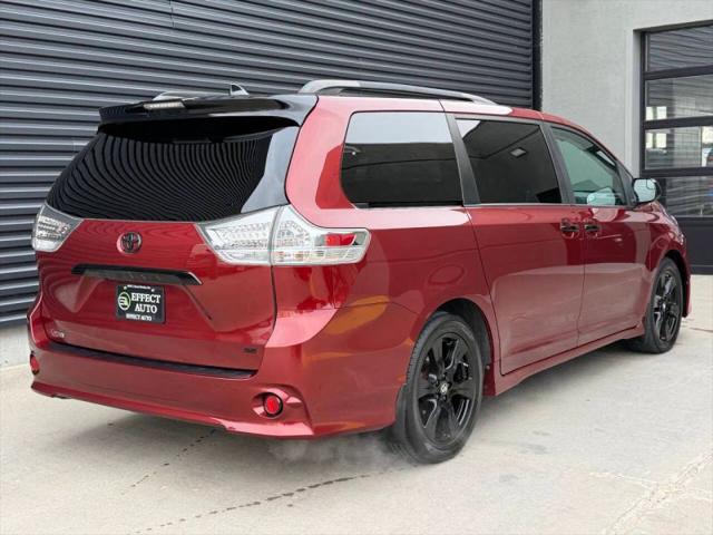 2020 Toyota Sienna SE