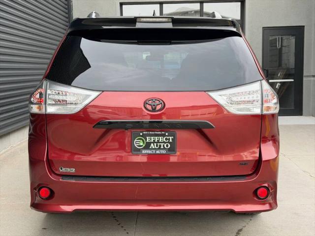 2020 Toyota Sienna SE
