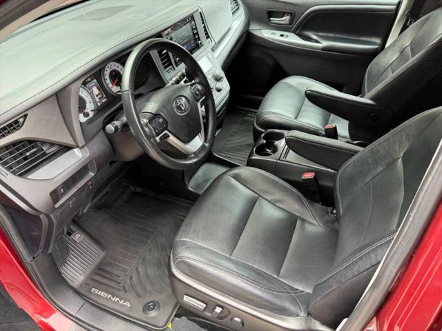 2020 Toyota Sienna SE