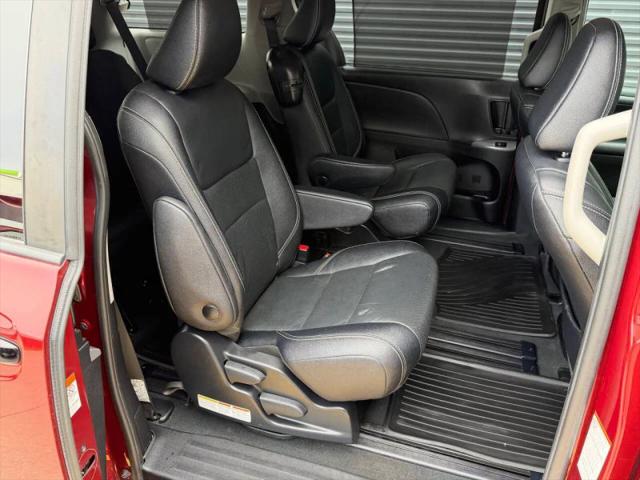 2020 Toyota Sienna SE