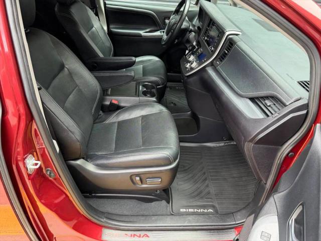 2020 Toyota Sienna SE