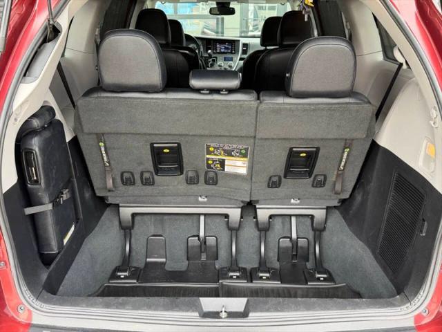 2020 Toyota Sienna SE