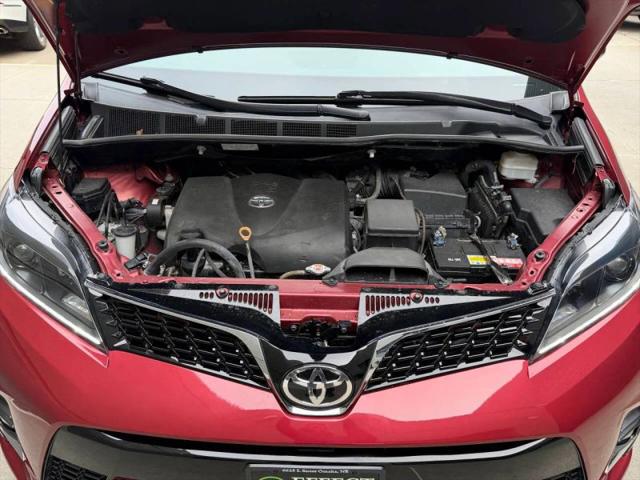 2020 Toyota Sienna SE