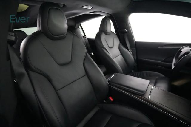 2023 Tesla Model X Standard Range