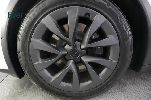 2023 Tesla Model X Standard Range