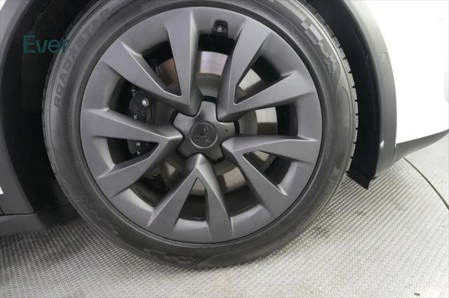 2023 Tesla Model X Standard Range