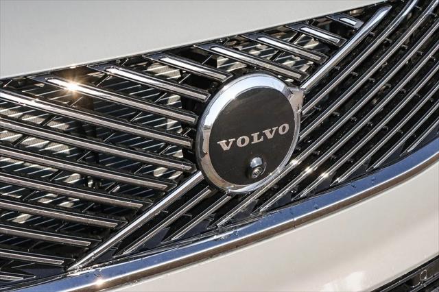 2026 Volvo XC90 Plug-In Hybrid Plus, T8 AWD, Electric/Gasoline, Bright, 7 Seats