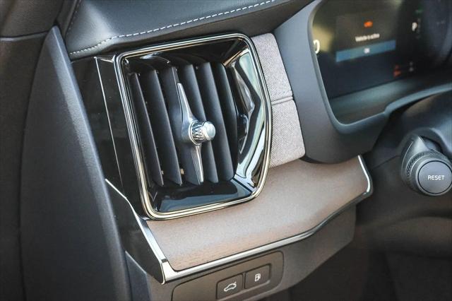 2026 Volvo XC90 Plug-In Hybrid Plus, T8 AWD, Electric/Gasoline, Bright, 7 Seats