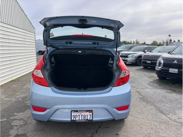 2013 Hyundai Accent SE