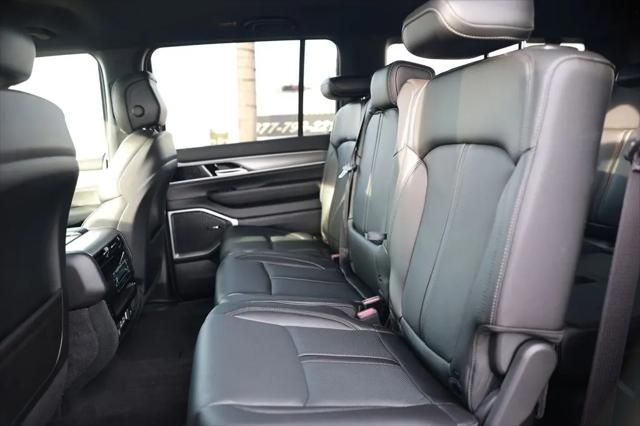 2026 Jeep Grand Wagoneer L 4x2